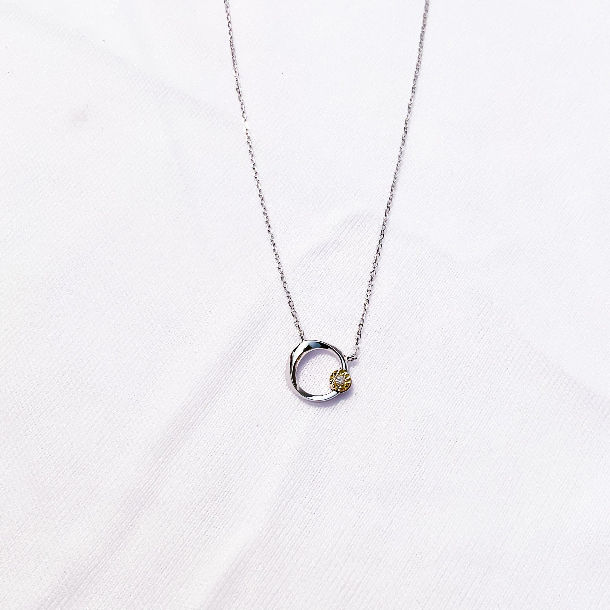 Elegant Silver Necklace - Sparklet