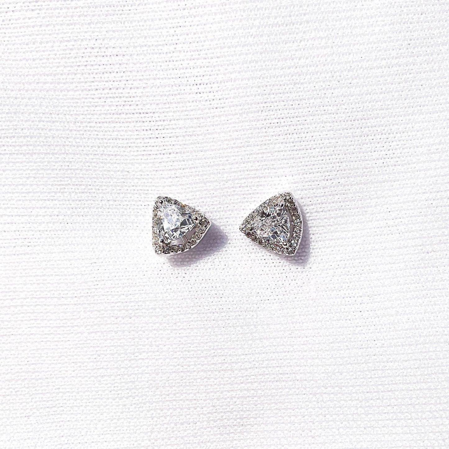 Silver Sparkling Studs Earrings - Sparklet